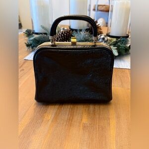 Elegant Vintage Black Handbag Zenith